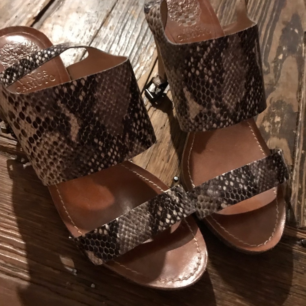 Vince Camuto Oxley sandals
